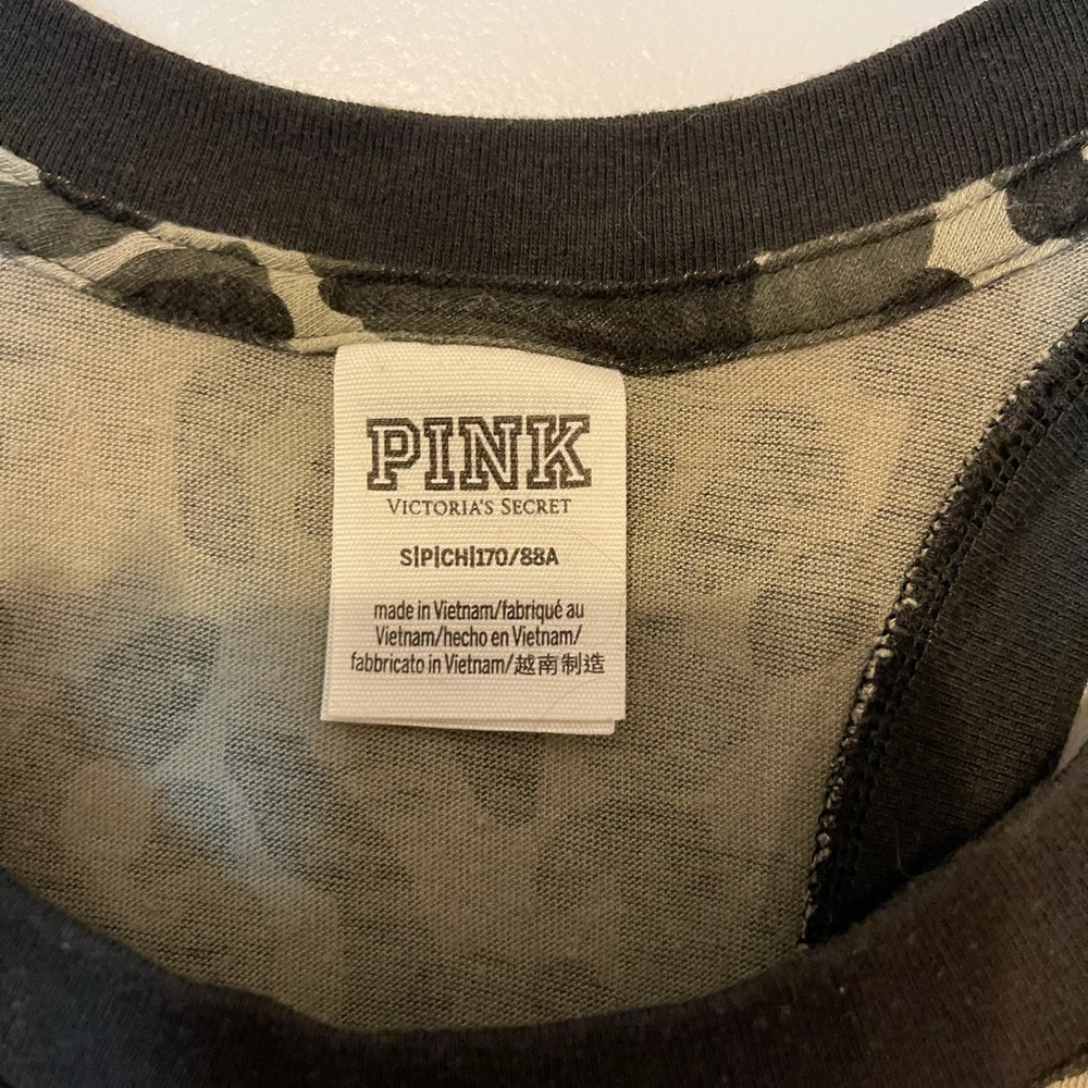 Pink tank - Picture 2 of 2